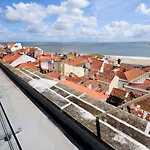 Charming Apartment In Alfama With River View!