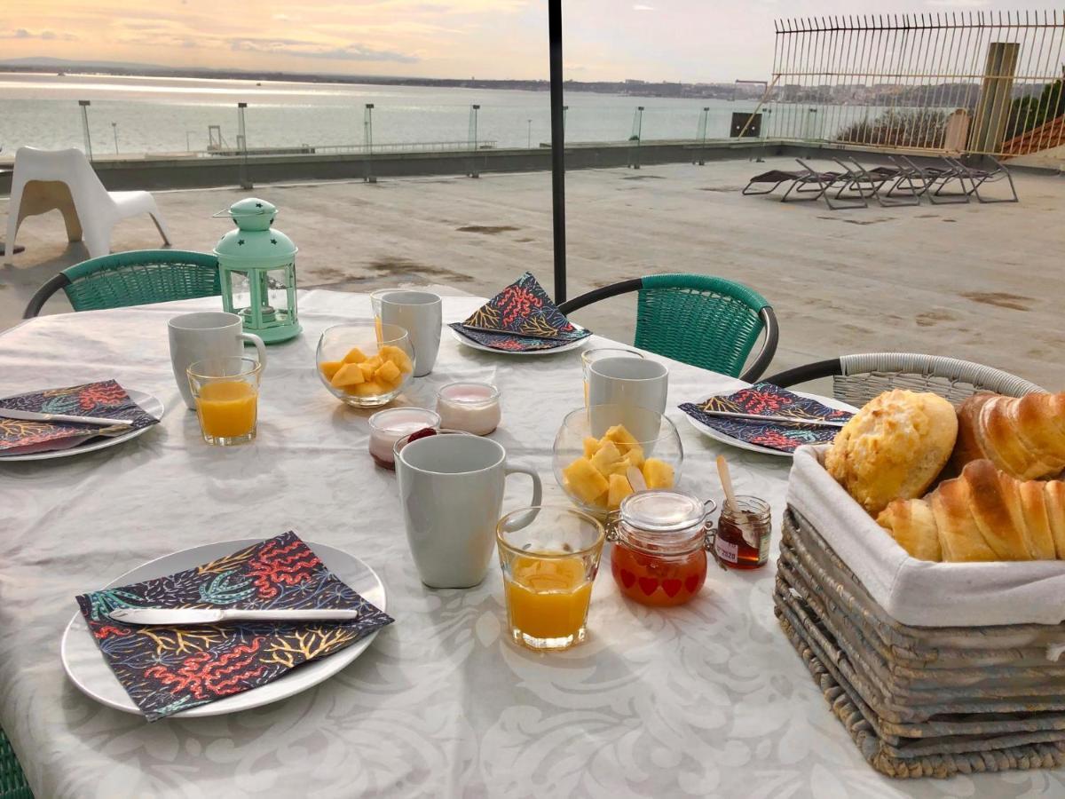 Charming In Alfama With River View! Lisboa