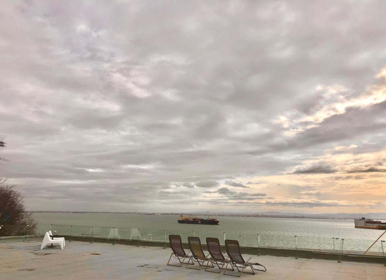 Charming In Alfama With River View! Apartamento