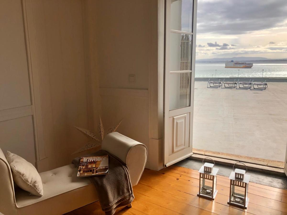 Charming In Alfama With River View! Lejlighed